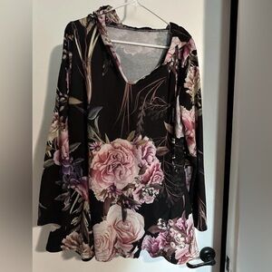 Love U. Dear Hooded Long Sleeve Floral and Black Top XL V-Neck Pullover.
